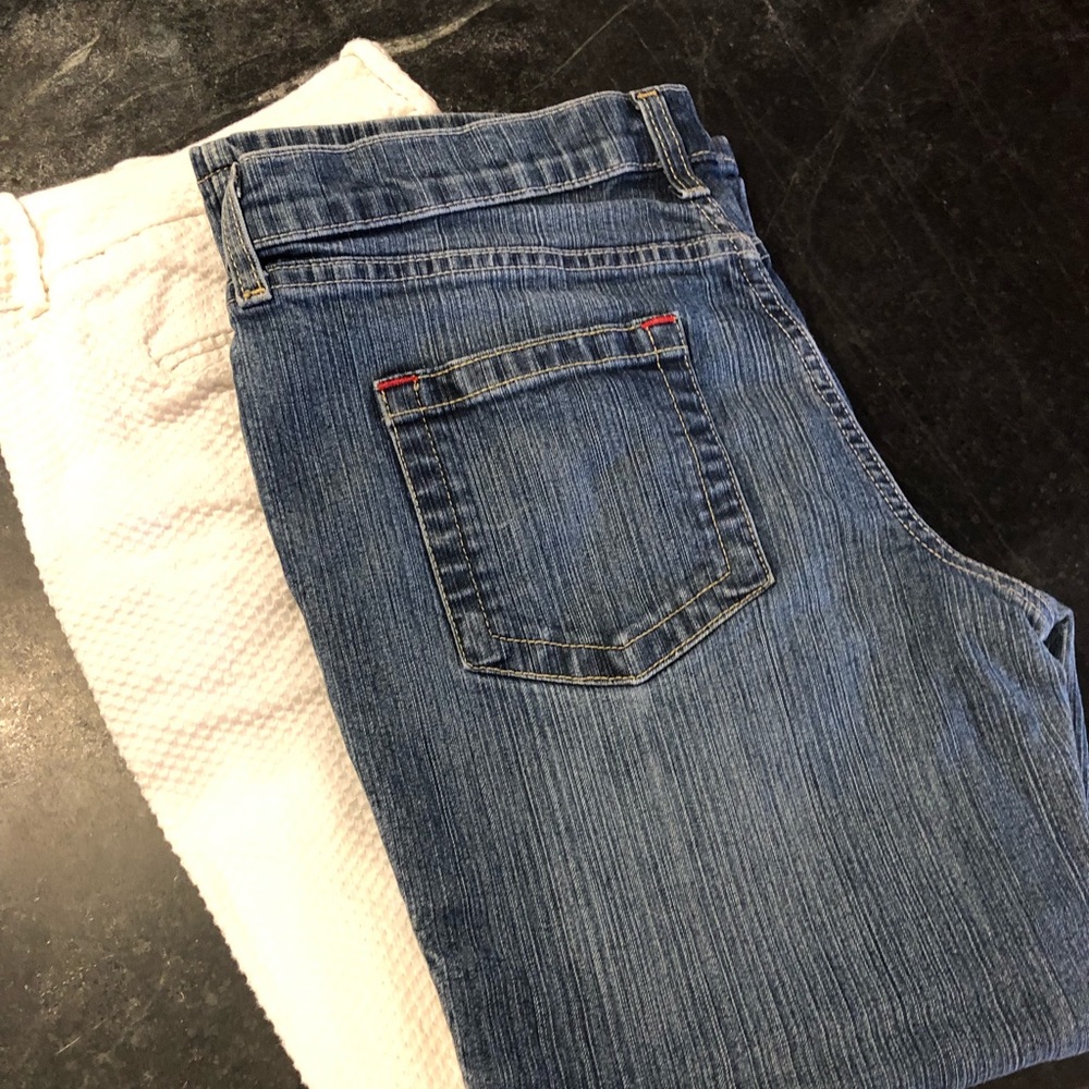 Mossimo and Marona Capri Pants Size 9/10